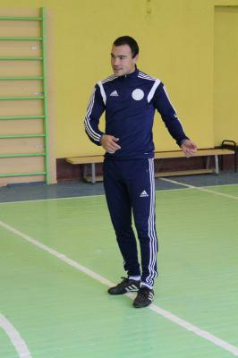 Игрок ФК «Рязань» Сергей Зайцев провёл урок футбола в родной школе №58